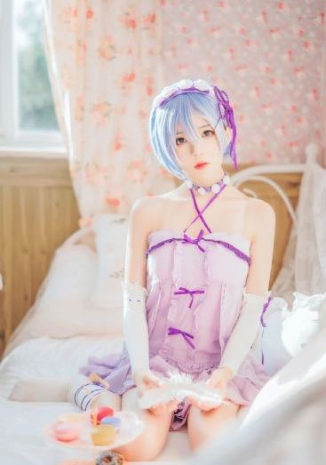 歐美絲襪腳在線_HD高清視頻觀看