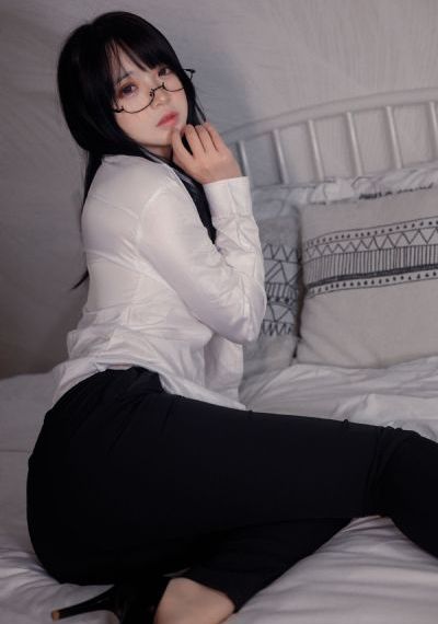 歐美時(shí)尚街拍背影圖片_BD英語在線播放